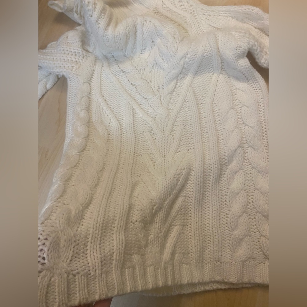 American Rag cold shoulder sweater - Picture 6 of 15